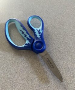 Fiskars 5" Left-Handed Softgrip Pointed-Tip Scissors for Kids 4-7 - Scissors for School or Crafting - Back to School Supplies - Blue Lightning 5 Inch Left Handed Blue Lightening 26 71wlhhIiCPL