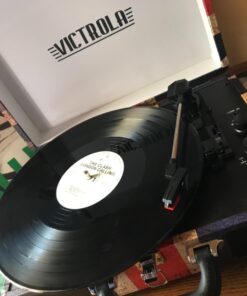 Victrola Vintage 3-Speed Bluetooth Portable Suitcase Record Player with Built-in Speakers | Upgraded Turntable Audio Sound|UK Flag, Model Number: VSC-550BT-UK UK Flag 33 71wswCf6GL