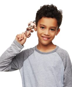Fingerlings Baby Sloth - Kingsley (Brown) - Interactive Baby Pet - by WowWee Kingsley (Brown) 15 71wwgRiTuIL