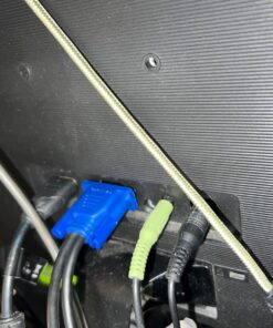 Cable Matters 1ft Full HD 1080P VGA Splitter Cable (VGA Y Cable) for Screen Duplication - Does NOT Show Separate Displays (No Screen Extension) 1 32 71y6HRr4 5L