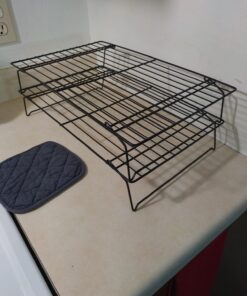 Wilton Excelle Elite 3-Tier Cooling Rack for Cookies, Cake and More - Cool Batches of Cookies, Cake Layers or Finger Foods, Black 55 71yGR4R7OLL