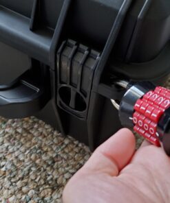 Master Lock Resettable Combination Locker Lock, Lock for Gym and School Lockers, Colors May Vary 1 Pack 44 71yJtrh1JCL