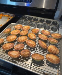 Bellemain Madeleine Pan | 12-Well Madeleine Mold Makes 12 Madeleine Cookies | Nonstick Tea Cake Pan for Madeleines, Cakelet Pan | Warp-Resistant Carbon Steel Madeline Pans (2-Pack) 45 71yTGh4HBxL