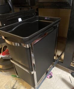 simplehuman 30 Liter / 8 Gallon Under Counter Kitchen Cabinet Pull-Out Trash Can, Heavy-Duty Steel Frame 45 71yuTz8wuML