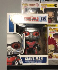 FunKo POP Marvel: Captain America 3: Civil War Giant Man Action Figure, 6-Inch 22 71zX463XZTL