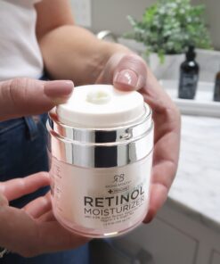 Radha Beauty Moisturizing Miracle Retinol Cream for Face - with 2.5% Retinol, Hyaluronic Acid, Vitamin E and Green Tea. Luxury Night and Day Anti-Aging Wrinkle Cream 1.7 fl oz. 25 71zXtAtK7uL