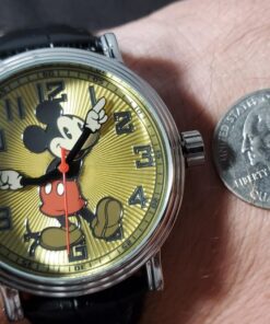 Disney Mickey Mouse Adult Vintage Articulating Hands Analog Quartz Watch Silver, Black 39 71zufcA01L