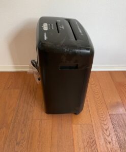 Amazon Basics 15 Sheet - New model Cross Cut Paper and Credit Card CD Shredder With 6 Gallon Bin, Black 65 8103mY4OjnL