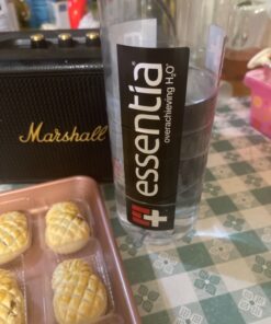 Essentia Water, 99.9% Pure, Infused with Electrolytes for a Smooth Taste, pH 9.5 or Higher; Ionized Alkaline Water, Black, 42.3 Fl Oz (Pack of 12) 33 8109PFv3KaL