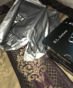 Fifty Shades Trilogy (Fifty Shades of Grey / Fifty Shades Darker / Fifty Shades Freed) 37 810R4iyipYL