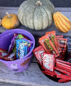 HERSHEY'S, KIT KAT and REESE'S Assorted Milk Chocolate, Christmas Candy Variety Box, 27.3 oz (18 Count) 39 811954FPL