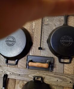 Victoria Rectangular Cast Iron Meat Press with a Wooden Handle, Preseasoned with Flaxseed Oil, Made in Colombia 8.3 x 4.4 Inch 41 811BL0H52jL