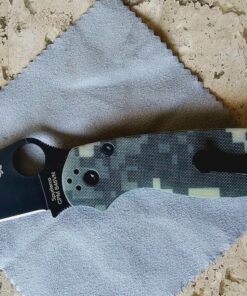 Spyderco Para Military 2 Signature Camo Knife with 3.42" CPM S30V Black Steel Blade and Durable G-10 Handle - PlainEdge - C81GPCMOBK2 39 811EzerpJGL