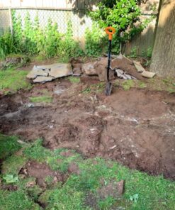 Fiskars Square Garden Spade Shovel - 46" - Steel Flat Shovel with D-Handle - Garden Tool for Digging, Lawn Edging, Pruning - Heavy Duty Weed Puller Tool - Black/Orange 34 811U299y6NL