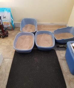 JUMBO SIZE Size Cat Litter Trapper by iPrimio - EZ Clean (Black) - 32 inches by 30 inches Exclusive Water Proof Layer and Puppy Pad Option. Patent Pending. (Sticker Label Peels Off) 32x30 - Black 49 811s3JLtYeL