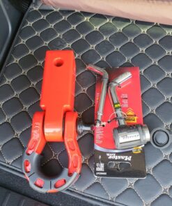 Master Lock Receiver Lock, 1/2 in. and 5/8 in. Swivel Head Receiver Locks, Weather Resistant Automotive Receiver Lock with Keys 36 811vbBYkUUL