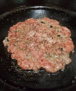 Lodge 10.25 Inch Cast Iron Pre-Seasoned Skillet – Signature Teardrop Handle - Use in the Oven, on the Stove, on the Grill, or Over a Campfire, Black 90 812VJX4EG2L