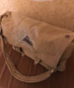 Fiebing's Leathercraft Cement - Leather Glue (4oz) - Quick Drying, High Strength, Flexible Adhesive w/Permanent Bonding for Craft or Repair for Leather Jackets, Shoes, Wallets, Furniture - Non-Toxic 45 813xCxEYT9L