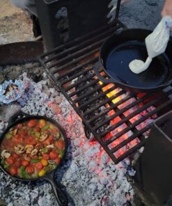 Lodge 10.25 Inch Cast Iron Pre-Seasoned Skillet – Signature Teardrop Handle - Use in the Oven, on the Stove, on the Grill, or Over a Campfire, Black 103 814R19xnVOL