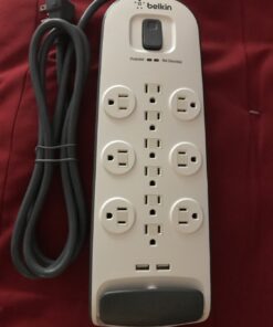 Belkin USB Power Strip Surge Protector - 12 AC Multiple Outlets & 2 USB Ports - 6 ft Long Flat Plug Extension Cord for Home, Office, Travel, Computer Desktop & Charging Brick - White (3,996 Joules) 1 Pack 41 815c yeooHL