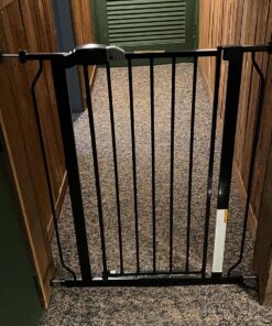 Regalo Easy Step Extra Tall Walk Thru Baby Gate, Bonus Kit, Includes 4-Inch Extension Kit, Pressure Mount Kit and Wall Cups and Mounting Kit, Black, 4 Count (Pack of 1) 22 816MBErij2L