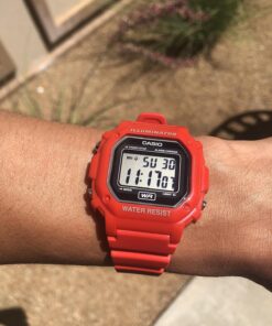 Casio Unisex F-108WH-1ACF Big Square Digital Display Quartz Black Watch Red 21 816lOwwvw7L