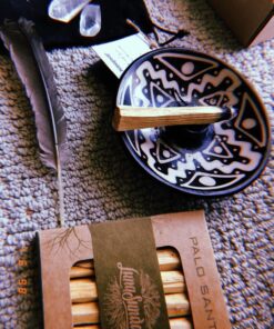 Luna Sundara Authentic Peru Pottery Palo Santo Stick Holder and Incense Holder Includes 5 Palo Santo Sticks Handmade Ceramic Smudge Bowl Sage Holder Palo Santo Holder (Black and White) Black and White 39 816n2KxtpaL