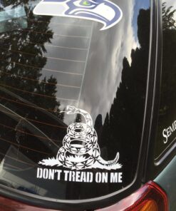 Don't Tread on Me - Medium Sized - 6 3/4" x 5 3/4" - die Cut Vinyl Decal for Windows, Cars, Trucks, Tool Boxes, laptops, MacBook - virtually Any Hard, Smooth Surface. Made and Ships from The USA! 21 817QM8zINqL