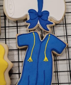 Graduation Gown Cookie Cutter, 4" Made in USA by Ann Clark 28 817n6GcELL