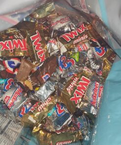 SNICKERS, TWIX, MILKY WAY & 3 MUSKETEERS Variety Pack Super Bowl Milk Chocolate Candy Bars Assortment, 240 Pieces Bag 33 817pLjuggiL