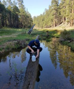 Survivor Filter Pro Hand-Pump Portable Water Filter - Lightweight Water Filter Camping, Backpacking, and Hiking - Water Purifier Survival - 0.01 Micron Ultra Filter 45 818BBweZswL