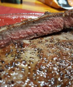 Lodge 10.25 Inch Cast Iron Pre-Seasoned Skillet – Signature Teardrop Handle - Use in the Oven, on the Stove, on the Grill, or Over a Campfire, Black 89 818FmuTDL