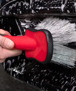 Mothers Car Wash Brush, Wheel and Fender Brush, Short Handle Tire Cleaner for Car Detailing, 10 Inch, Red/Black Standard 31 818KNhXm3UL