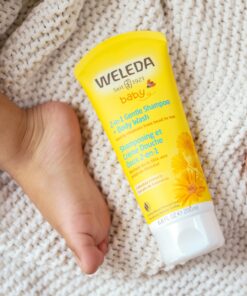 Weleda Baby Calendula 2-in-1 Gentle Shampoo and Body Wash, 6.8 Fluid Ounce, Plant Rich Cleanser with Calendula and Sweet Almond Oil Shampoo and Body Wash- Calendula 6.8 Fl Oz (Pack of 1) 26 818OzKeQUeL