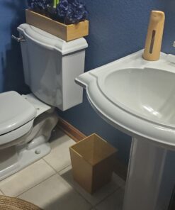 iDesign Formbu Wood Wastebasket, Small Square Trash Can for Bathroom, Bedroom, Dorm, College, Office, 8.5" x 8.5" x 10", Bamboo 9 818Qnq96w6L