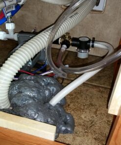 Camco Permanent Pump Converter Winterizing Kit- Allows You to Use Boat/RV Water Pump to Fill Pipes With Antifreeze - CSA Low Lead Content Certified (36543) 38 818d0jqoSVL