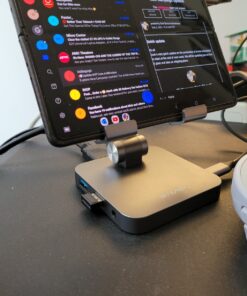 BYEASY USB C Hub with Stand, 7 in 1 Docking Station with 4K 30HZ HDMI, 3.5mm Audio Jack, 60W PD Charging, 2 x USB 3.0, SD/TF Card Reader, for iPad Pro 2021-2018/Macbook Pro 2017-2019 26 819M394j4eL