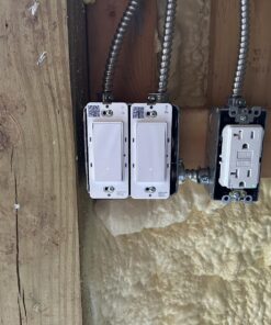 Amazon Basics Single Pole Smart Switch, Neutral Wire Required, 2.4 Ghz WiFi, Works with Alexa, White, 4.65 x 2.91 x 1.74 in Single Pole Switch 32 819k9Aq0adL