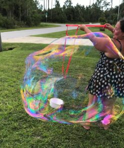 The Original Giant Bubble Wand Makes The World's Longest Bubbles, Over 36 feet Long, Includes 2.7 Gallons of Giant Bubble Solution, Non-Toxic Certified 36 819wAPMq1bL