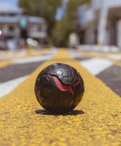 Waboba Lava Ball – Changes Colour in the Sun - UV Changes Yellow to Red – Bounces Sky High - Great Super High Bouncing Ball for the Whole Family One Pack 11 81AVpwIJh1L