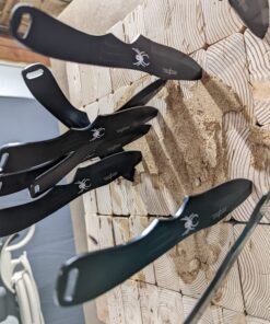 BladesUSA Perfect Point Throwing Knives – Set of 3 – Black Stainless Steel Blades and Handles w/ Spider Design, Nylon Sheath, Full Tang Construction, Well Balanced, Throwing Sport Knives – RC-1793B 42 81AilLfccYL