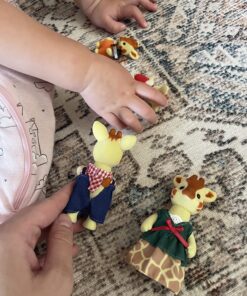 Calico Critters Egbert Highbranch Giraffe Family, Set of 4 Collectible Doll Figures 16 81AjwKxqYL