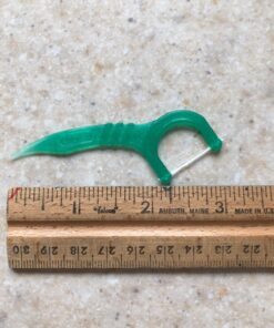 DenTek Fresh Clean Floss Picks, For Extra Tight Teeth, 75 Count 75 Count (Pack of 1) 33 81AyJ6pD6DL