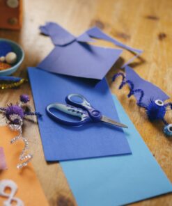 Fiskars 5" Left-Handed Softgrip Pointed-Tip Scissors for Kids 4-7 - Scissors for School or Crafting - Back to School Supplies - Blue Lightning 5 Inch Left Handed Blue Lightening 24 81BQ8ngpveL