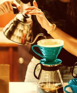 Kauai Hawaiian Ground Coffee, Coconut Caramel Crunch Flavor (10 Ounces) - 10% Hawaiian Coffee from Hawaii's Largest Coffee Grower - Bold, Rich Blend 10 Ounce (Pack of 1) 23 81Bm96lRI0L