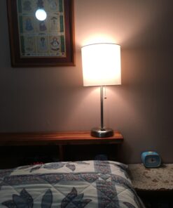 LimeLights LT2024-WHT Brushed Steel Stick Table Desk Lamp with Charging Outlet and Drum Fabric Shade, White 1 48 81CEgAu 40L