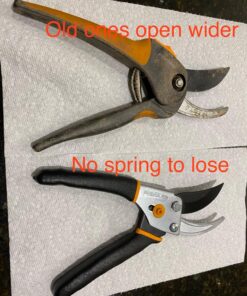 Fiskars Bypass Pruning Shears 5/8” Garden Clippers - Plant Cutting Scissors with Sharp Precision-Ground Steel Blade Bypass Pruner 37 81CI07BEWNL