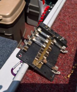 Blue Sea Systems 5026 ST Blade Fuse Block 12 Circuit with Ground and Cover 12 Circuit + Neg With cover 40 81CISVdzL8L