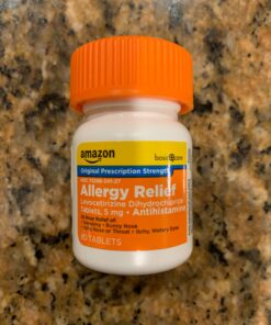 Amazon Basic Care 24 Hour Allergy Relief, Levocetirizine Dihydrochloride Tablets, 5 mg, Antihistamine, Relieves Sneezing, Runny Nose, Itchy Nose or Throat and Itchy, Watery Eyes, 80 Count 53 81CJhTyVpPL