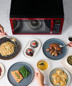 Farberware Countertop Microwave 1000 Watts, 1.1 cu ft - Microwave Oven With LED Lighting and Child Lock - Perfect for Apartments and Dorms - Easy Clean Metallic Red 30 81CPZbPlxJL